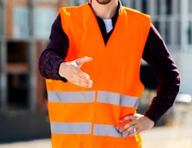 Colete refletivo pode virar obrigatório para motoristas de todo o Brasil em 2027 - Imagem