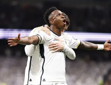 Com dois gols de Vini Jr, Real Madrid vence e adia título do Barcelona - Imagem