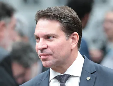 Condenado no Brasil, Alexandre Ramagem deixa prisão nos EUA - Imagem