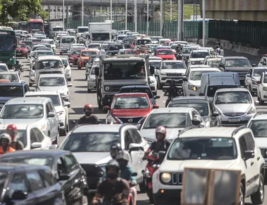 De 18 para 16 anos: idade mínima para CNH no Brasil pode ser reduzida - Imagem