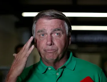 Jair Bolsonaro apresenta melhora renal, mas segue na UTI - Imagem