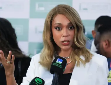 Erika Hilton diz que comissão especial da PEC 6x1 favorece avanço - Imagem