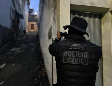 Do Nordeste ao Complexo do Alemão: Operação mira facção e prende cinco suspeitos - Imagem