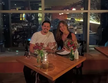 Jovem é morta a facadas após pedir para ver celular do namorado - Imagem