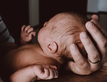 Licença-paternidade muda no Brasil nesta terça e pode chegar a 20 dias - Imagem