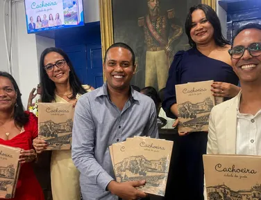 Livro didático valoriza cultura e memória de Cachoeira - Imagem