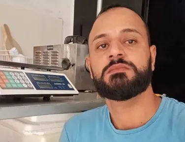 Motociclista morre ao atingir vaca solta na BA-375 - Imagem