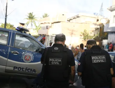 Menina de 11 anos é morta a tiros enquanto brincava na porta de casa na Bahia - Imagem