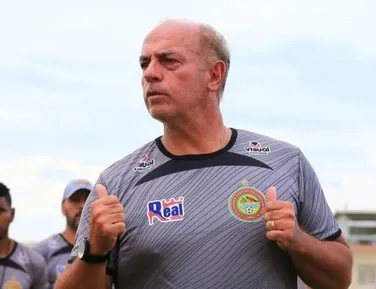 Técnico da Juazeirense é hospitalizado às pressas após jogo da Série D - Imagem