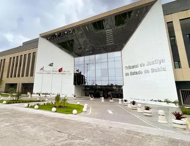 TJ-BA encerra nesta quinta inscrições para seleção com salários de até R$ 11 mil - Imagem