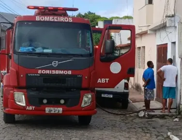 Tragédia na Bahia: incêndio em residência mata três crianças - Imagem