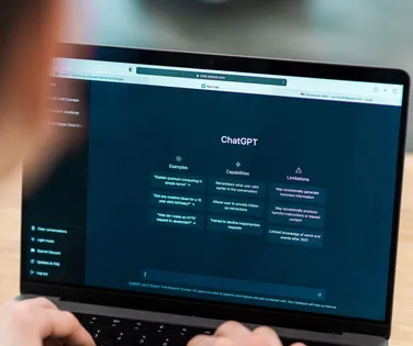 Primeiros empregos somem com avanço da IA no Brasil; entenda - Imagem