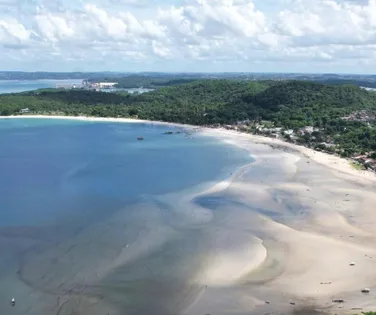 Análise descarta contaminação no mar de São Tomé de Paripe - Imagem