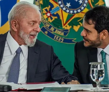 Após indicar Jorge Messias para o STF, Lula considera mulher na AGU - Imagem