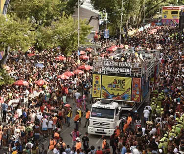 Após mais de 70 anos, trio elétrico vira patrimônio cultural imaterial - Imagem