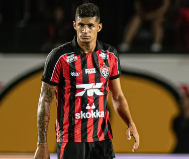 Baixa! Vitória marca cirurgia de Camutanga e detalha prazo de retorno - Imagem