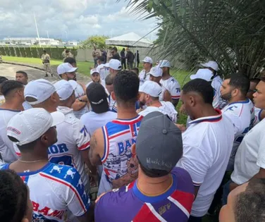 Bamor faz protesto no CT do Bahia para cobrar diretoria e jogadores - Imagem