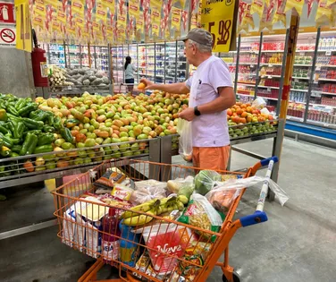 Cesta básica em Salvador dispara 5,21% e registra maior alta em três anos - Imagem