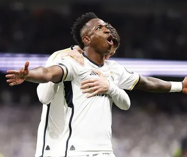Com dois gols de Vini Jr, Real Madrid vence e adia título do Barcelona - Imagem