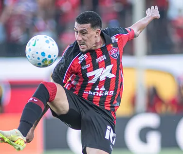 Com lesão muscular, Baralhas desfalca o Vitória pelas próximas semanas - Imagem