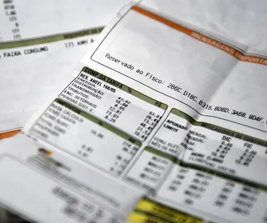 Conta de luz vai aumentar quase 6% na Bahia após reajuste da Aneel - Imagem