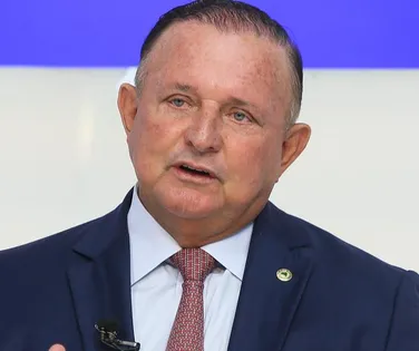 Adolfo Menezes comenta apoio à sua candidatura ao TCM: "Uma honra" - Imagem