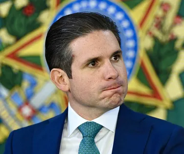 Deputados aumentam em 13% a verba de gabinete; veja o impacto nos cofres públicos - Imagem