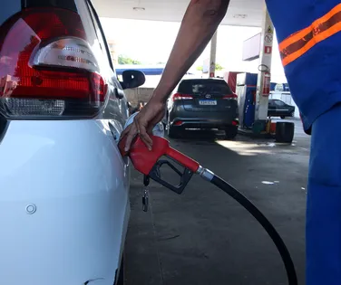 Diesel R$ 1,20 mais barato na Bahia? Entenda como a decisão impacta seu bolso - Imagem