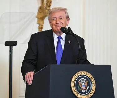 Donald Trump impõe 15 condições para encerrar guerra contra o Irã - Imagem