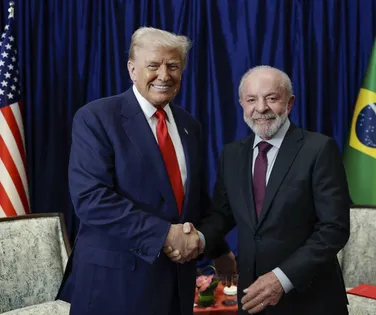 Brasil X EUA: após criticas, Lula diz que ninguém mudará o Pix - Imagem