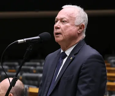 Escala 6x1: atual modelo penaliza quem mais trabalha, diz Paulo Azi - Imagem