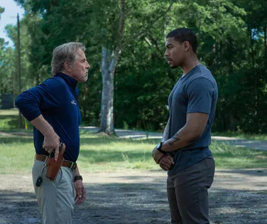 Esse filme de ação eletrizante da Netflix vai melhorar sua segunda - Imagem