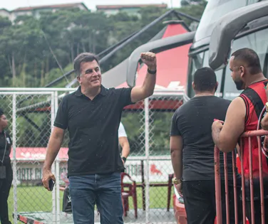 Fábio Mota se revolta após derrota polêmica: “Respeitem o Vitória” - Imagem