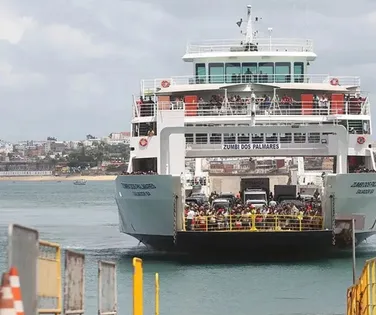Filas intensas no ferry-boat e rodovias marcam retorno após feriadão - Imagem