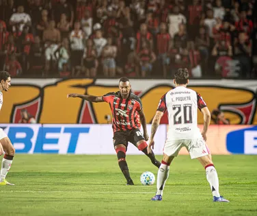 Flamengo x Vitória: onde assistir, escalações e tudo sobre o jogo - Imagem