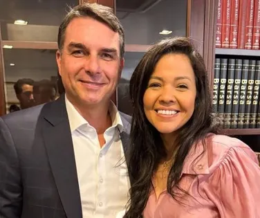 Flávio Bolsonaro pode ter vereadora mais votada do Nordeste como vice - Imagem