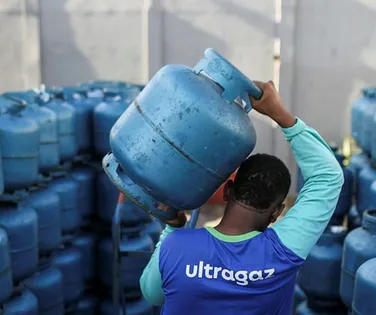 Entre a guerra e o subsídio: o desafio do governo para baixar o gás de cozinha - Imagem