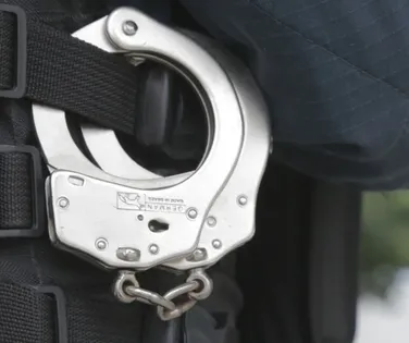 Homem invade casa de ex e é baleado ao tentar desarmar policial na Bahia - Imagem