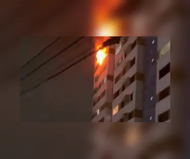 Incêndio atinge apartamento e assusta moradores em bairro de Salvador - Imagem