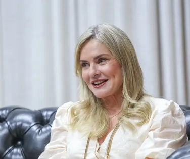 Ivana Bastos chancela nome de Adolfo Menezes para TCM-BA: "Todos os requisitos" - Imagem