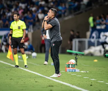 Jair Ventura aponta problema recorrente do Vitória: "Gol sobre gol" - Imagem