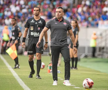 Jair Ventura diz segredo para vencer BaVi: "Tirar orçamento do Bahia" - Imagem