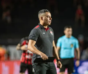 Jair Ventura manda recado ao São Paulo em vitória: "Cabia mais" - Imagem