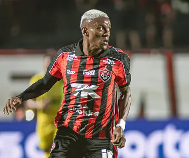 Jair Ventura revela ter preservado Aitor e Anderson Pato após críticas da torcida - Imagem