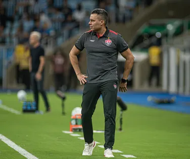 Jair Ventura vê volume maior do Grêmio, mas aponta chances perdidas - Imagem