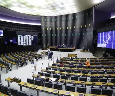 Período para troca de partidos deixa Câmara esvaziada até abril - Imagem