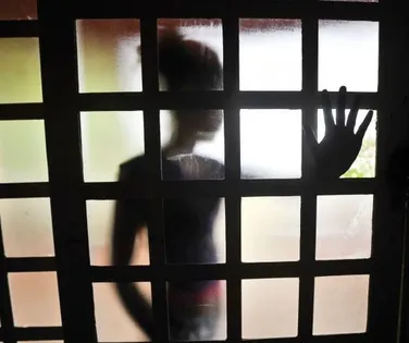 Menina de 11 anos é vendida pela irmã por R$ 20 e dois litros de açaí - Imagem