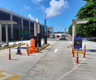 Kiss & Fly no Aeroporto de Salvador afasta motoristas: "Pagar para trabalhar" - Imagem