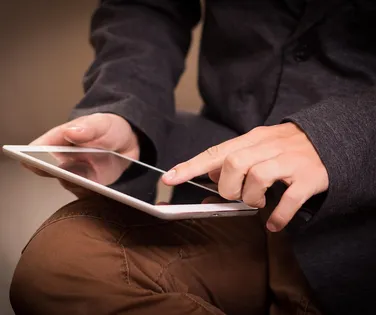 Pena para latrocínio e roubo de celular aumenta após sanção de nova lei - Imagem
