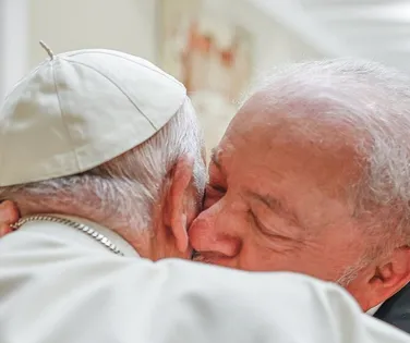 Lula homenageia papa Francisco: “Um ano de saudades” - Imagem
